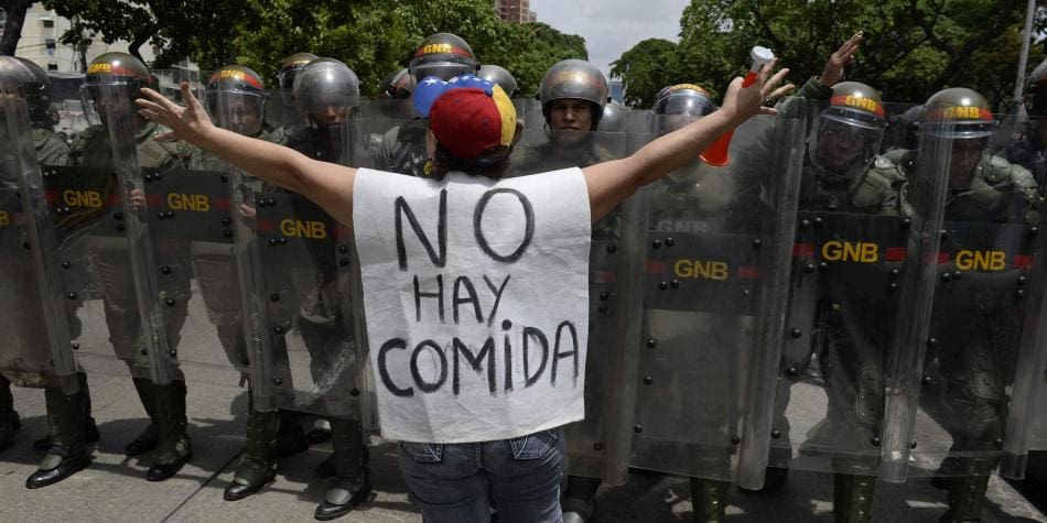 Según Pedro Palma: Colapso económico de Venezuela hace insostenible gobierno de Maduro