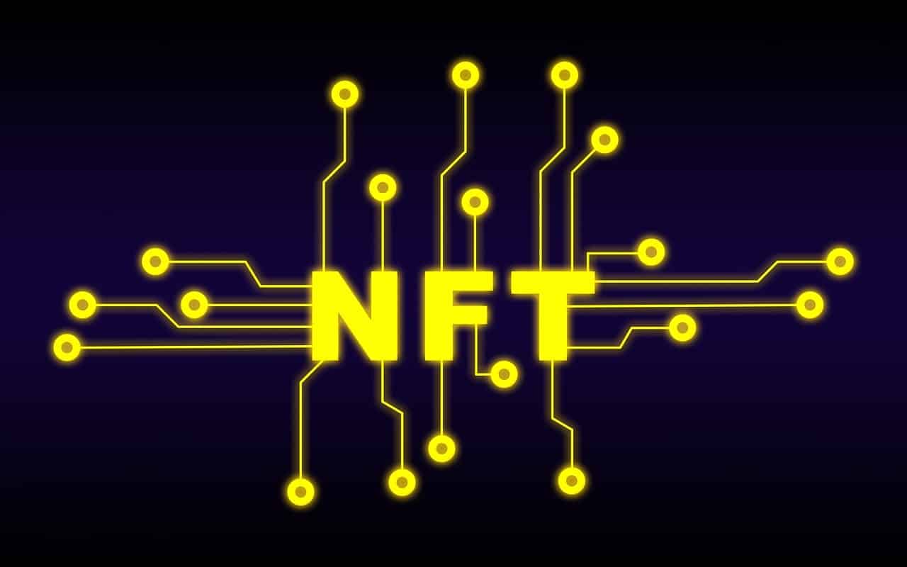 NFT tokens negro amarillo
